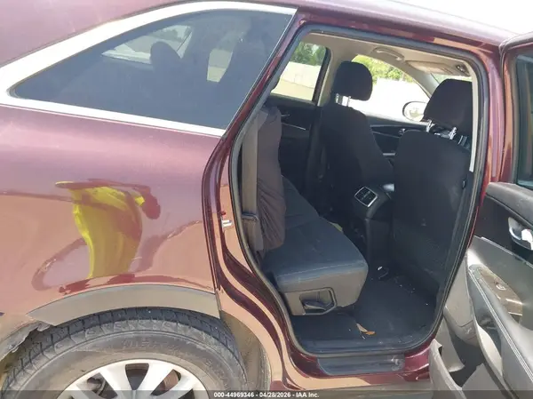 5XYPG4A31HG271293 2017 KIA SORENTO - Image 8