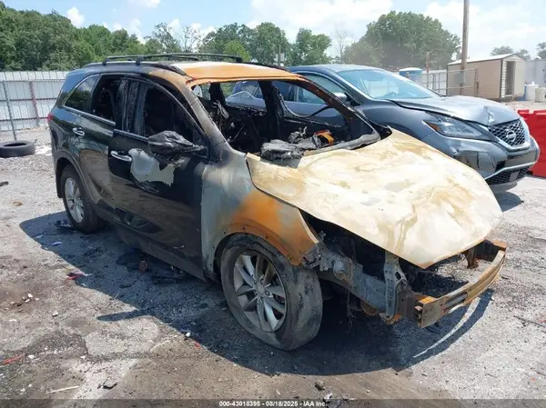 5XYPG4A31HG273125 2017 KIA SORENTO - Image 1