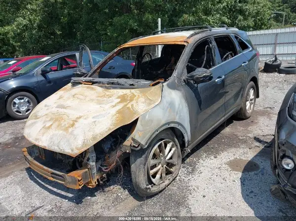 5XYPG4A31HG273125 2017 KIA SORENTO - Image 2