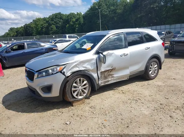 5XYPG4A31HG280317 2017 KIA SORENTO - Image 2