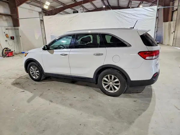 5XYPG4A31HG281113 2017 KIA SORENTO - Image 2