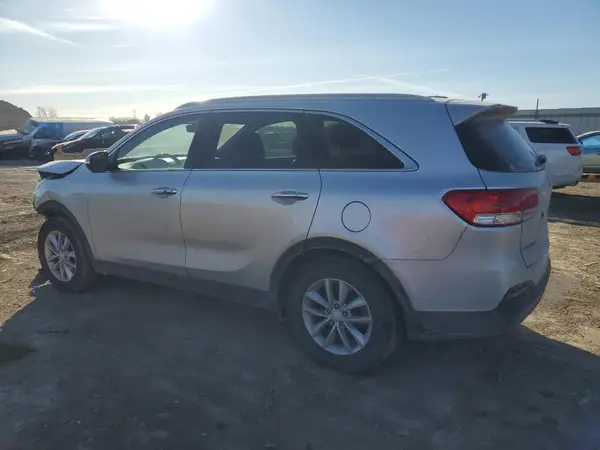 5XYPG4A31HG281550 2017 KIA SORENTO - Image 2