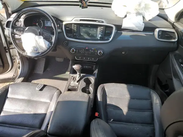 5XYPG4A31HG283511 2017 KIA SORENTO - Image 8