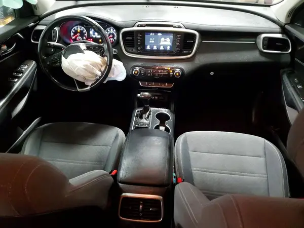 5XYPG4A31HG284318 2017 KIA SORENTO - Image 8