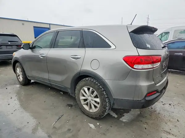 5XYPG4A31HG284674 2017 KIA SORENTO - Image 2