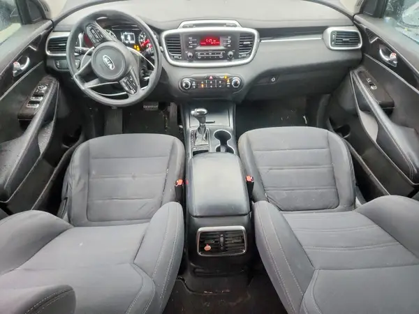 5XYPG4A31HG284674 2017 KIA SORENTO - Image 8