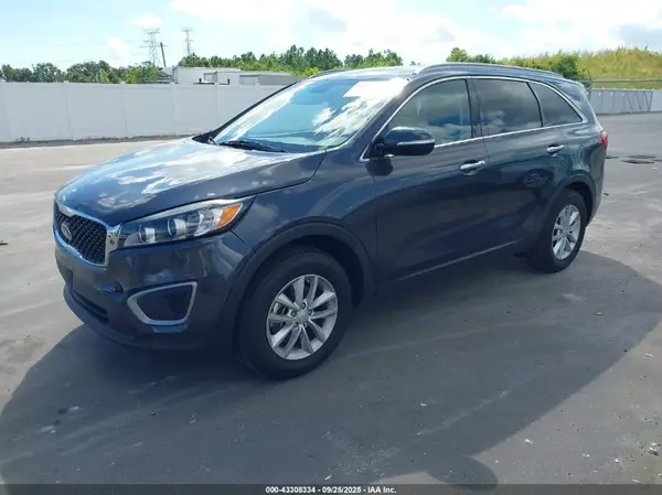 5XYPG4A31HG286229 2017 KIA SORENTO - Image 2