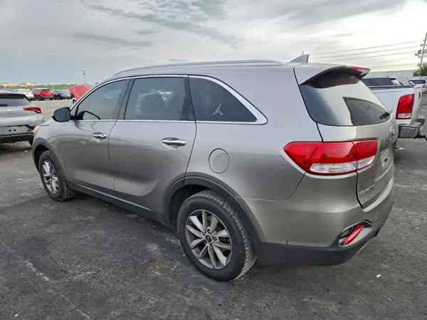 5XYPG4A31HG294542 2017 KIA SORENTO - Image 2