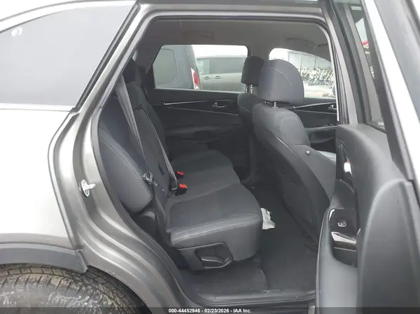 5XYPG4A31HG294847 2017 KIA SORENTO - Image 8