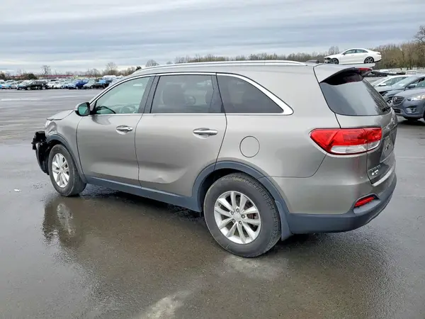 5XYPG4A31HG301151 2017 KIA SORENTO - Image 2