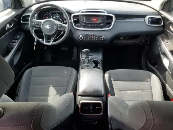 5XYPG4A31HG303367 2017 KIA SORENTO - Image 8