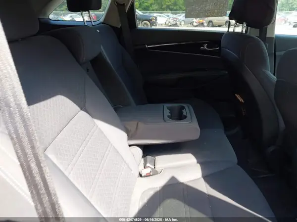 5XYPG4A31HG318256 2017 KIA SORENTO - Image 8