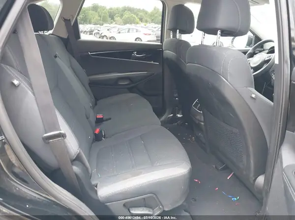 5XYPG4A31HG322775 2017 KIA SORENTO - Image 8