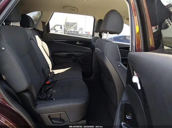 5XYPG4A31JG340697 2018 KIA SORENTO - Image 8