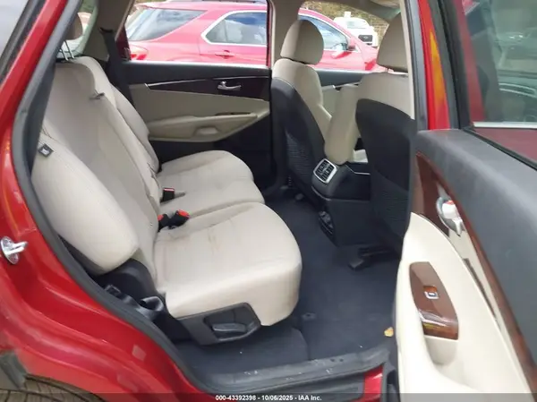 5XYPG4A31JG341655 2018 KIA SORENTO - Image 8