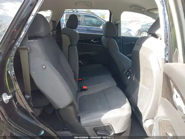5XYPG4A31JG344748 2018 KIA SORENTO - Image 8