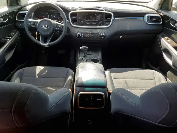 5XYPG4A31JG345057 2018 KIA SORENTO - Image 8