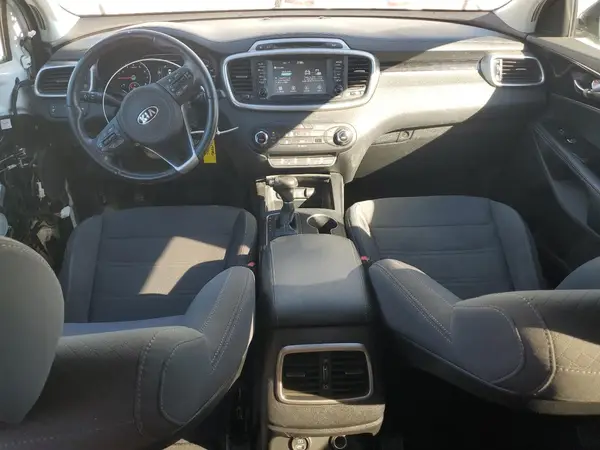 5XYPG4A31JG345592 2018 KIA SORENTO - Image 8