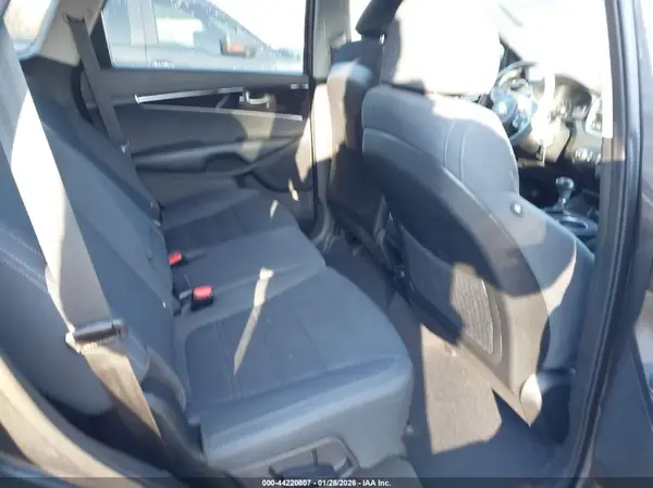 5XYPG4A31JG345818 2018 KIA SORENTO - Image 8