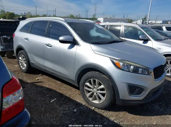 5XYPG4A31JG347830 2018 KIA SORENTO - Image 1