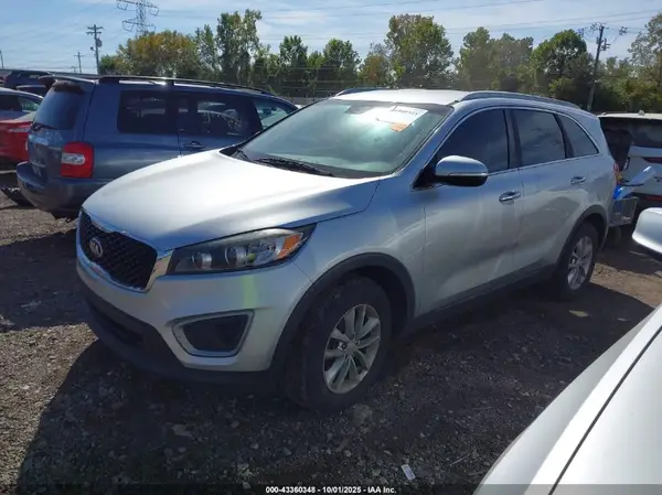 5XYPG4A31JG347830 2018 KIA SORENTO - Image 2
