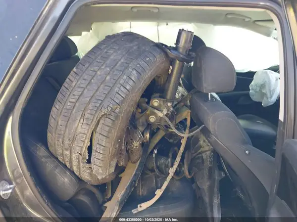 5XYPG4A31JG349349 2018 KIA SORENTO - Image 8