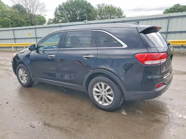 5XYPG4A31JG349948 2018 KIA SORENTO - Image 2