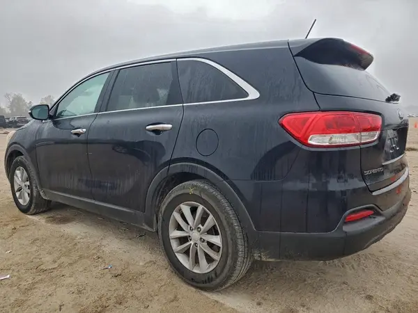 5XYPG4A31JG374459 2018 KIA SORENTO - Image 2