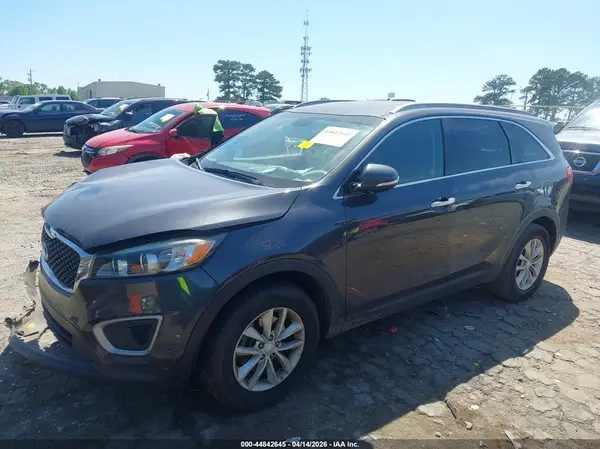 5XYPG4A31JG388362 2018 KIA SORENTO - Image 2