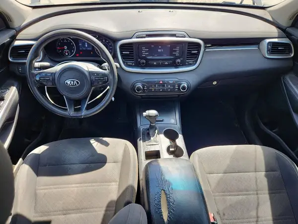 5XYPG4A31JG388510 2018 KIA SORENTO - Image 8