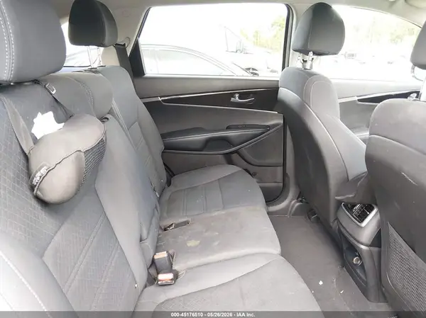 5XYPG4A31JG403684 2018 KIA SORENTO - Image 8