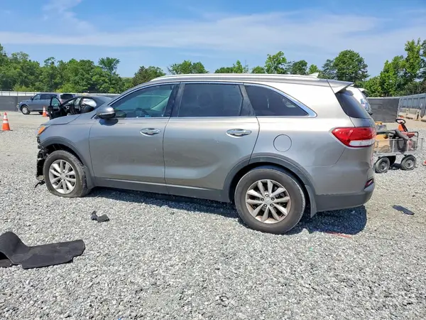 5XYPG4A31JG407458 2018 KIA SORENTO - Image 2