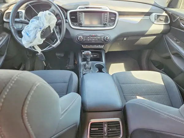 5XYPG4A31JG407539 2018 KIA SORENTO - Image 8