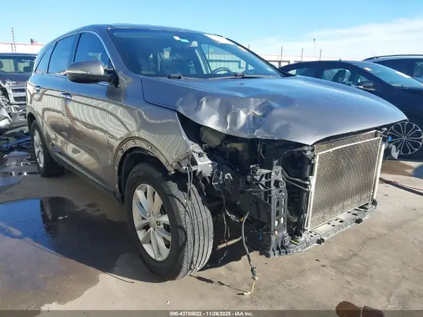 5XYPG4A31JG408660 2018 KIA SORENTO - Image 1