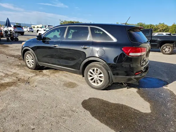 5XYPG4A31JG411753 2018 KIA SORENTO - Image 2
