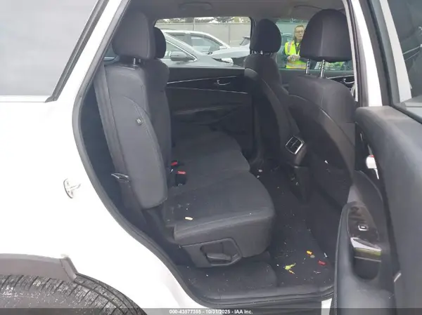 5XYPG4A31JG413597 2018 KIA SORENTO - Image 8