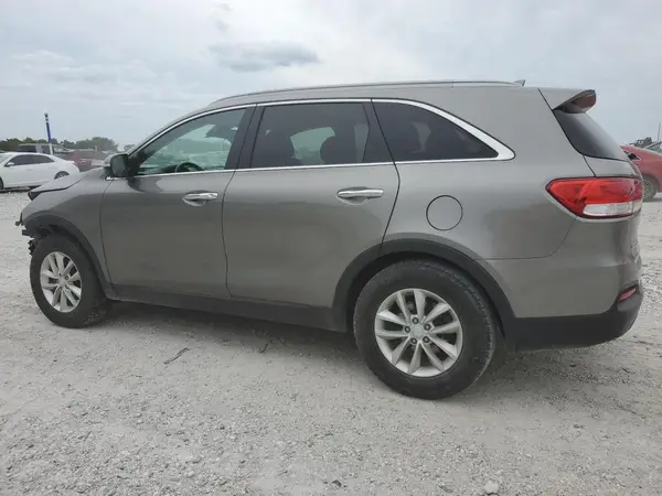 5XYPG4A31JG415768 2018 KIA SORENTO - Image 2