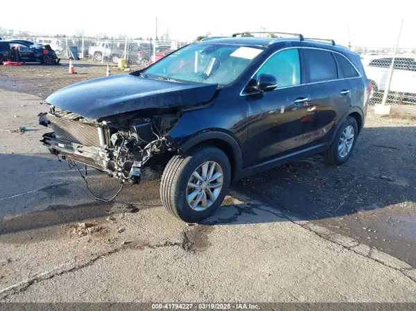 5XYPG4A31JG415818 2018 KIA SORENTO - Image 2