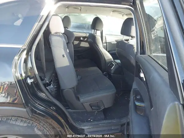5XYPG4A31JG415818 2018 KIA SORENTO - Image 8