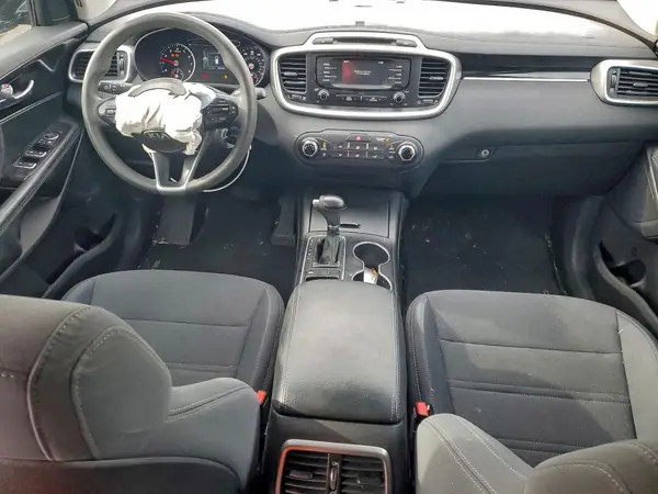 5XYPG4A31JG417455 2018 KIA SORENTO - Image 8