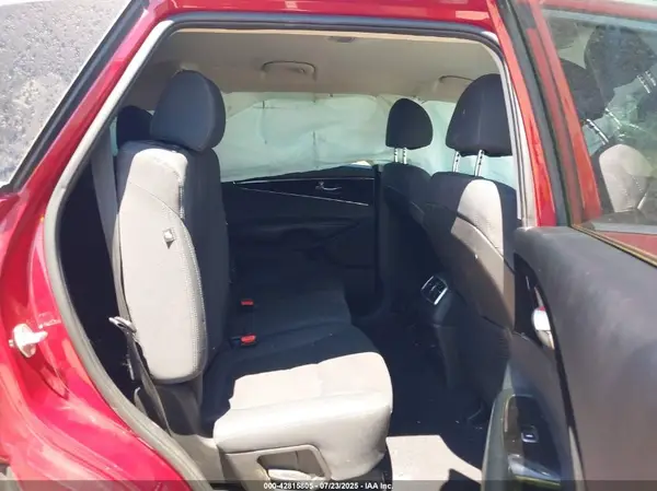 5XYPG4A31JG418198 2018 KIA SORENTO - Image 8
