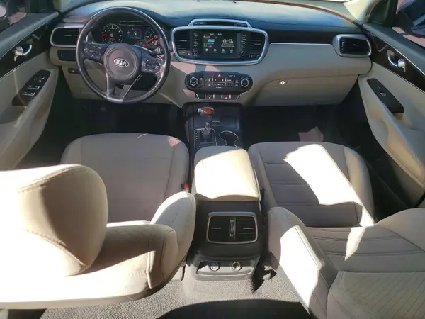 5XYPG4A31JG422977 2018 KIA SORENTO - Image 8