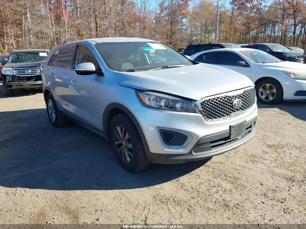5XYPG4A31JG423711 2018 KIA SORENTO - Image 1