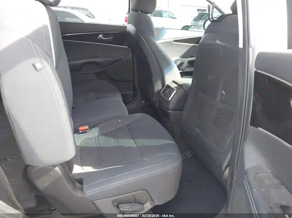 5XYPG4A31JG429105 2018 KIA SORENTO - Image 8