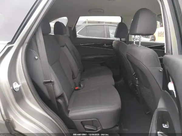 5XYPG4A31KG432409 2019 KIA SORENTO - Image 8