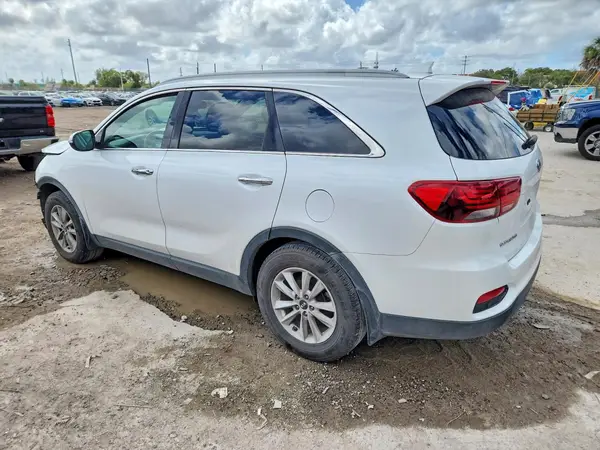 5XYPG4A31KG435214 2019 KIA SORENTO - Image 2