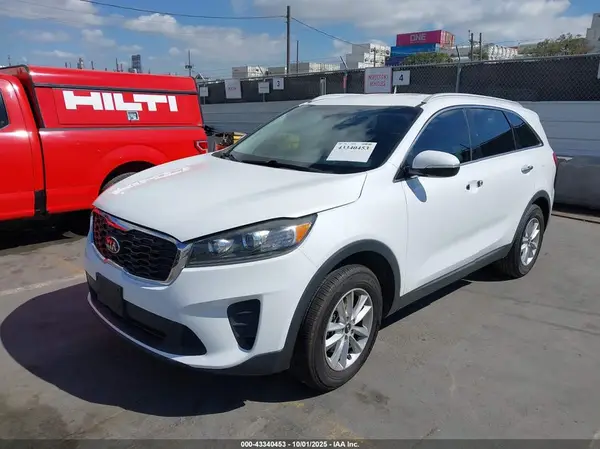 5XYPG4A31KG439134 2019 KIA SORENTO - Image 2