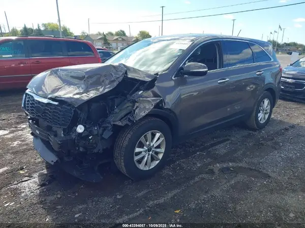 5XYPG4A31KG455415 2019 KIA SORENTO - Image 2