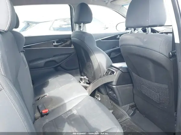 5XYPG4A31KG455415 2019 KIA SORENTO - Image 8