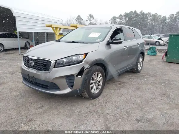 5XYPG4A31KG496045 2019 KIA SORENTO - Image 2